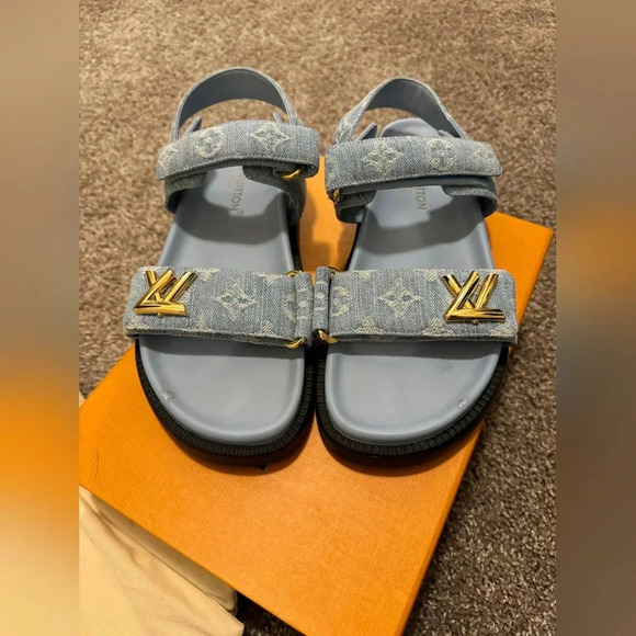 LV Sunset Flat Comfort Sandal Light Blue Monogram Denim Size 10 - Picture 2 of 15